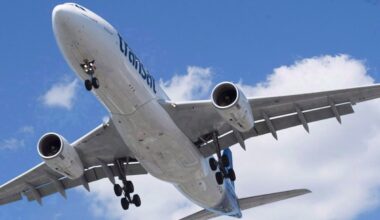 Air Transat to begin suspending flights Monday, with complete shutdown planned