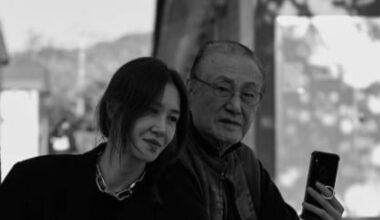 Yoon Hye-jin Thanks Supporters After Father's Funeral - 조선일보