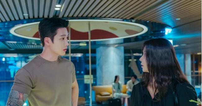 Ahn Bo-hyun and Lee Joo-bin Showcase Chemistry in 'Spring Fever' Stills - 조선일보