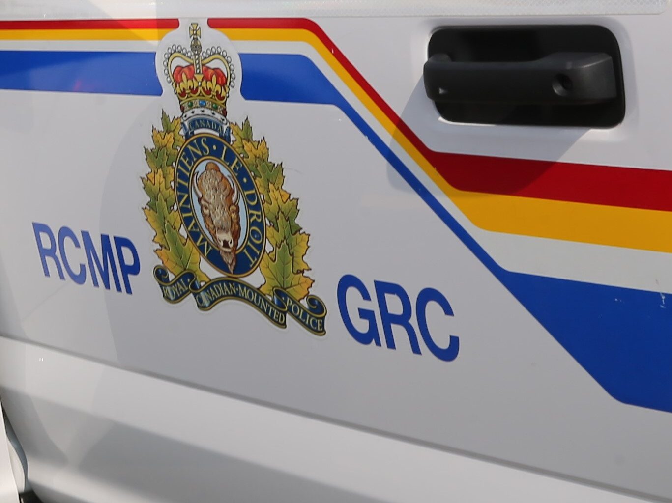 Update: QEII closed between Calgary and Airdrie as RCMP urge motorists to stay off all roads amid zero visibility - DiscoverAirdrie.com
