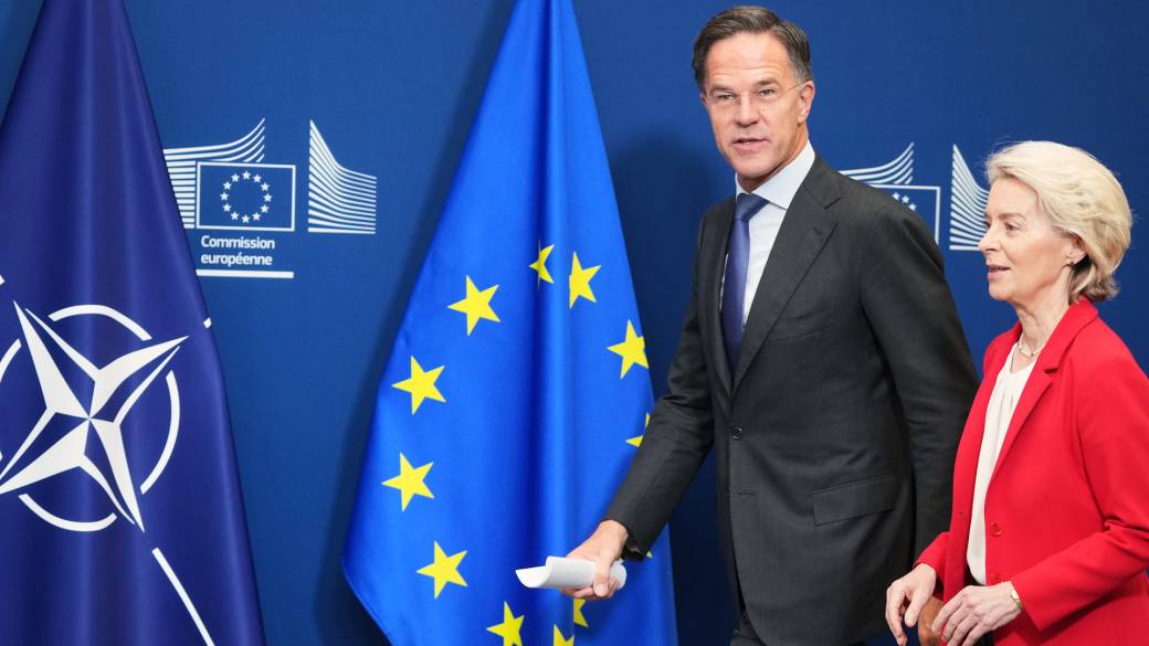 Click to play video: 'NATO, EU collaborating on ‘drone wall’ to protect Europe, but what is that?'