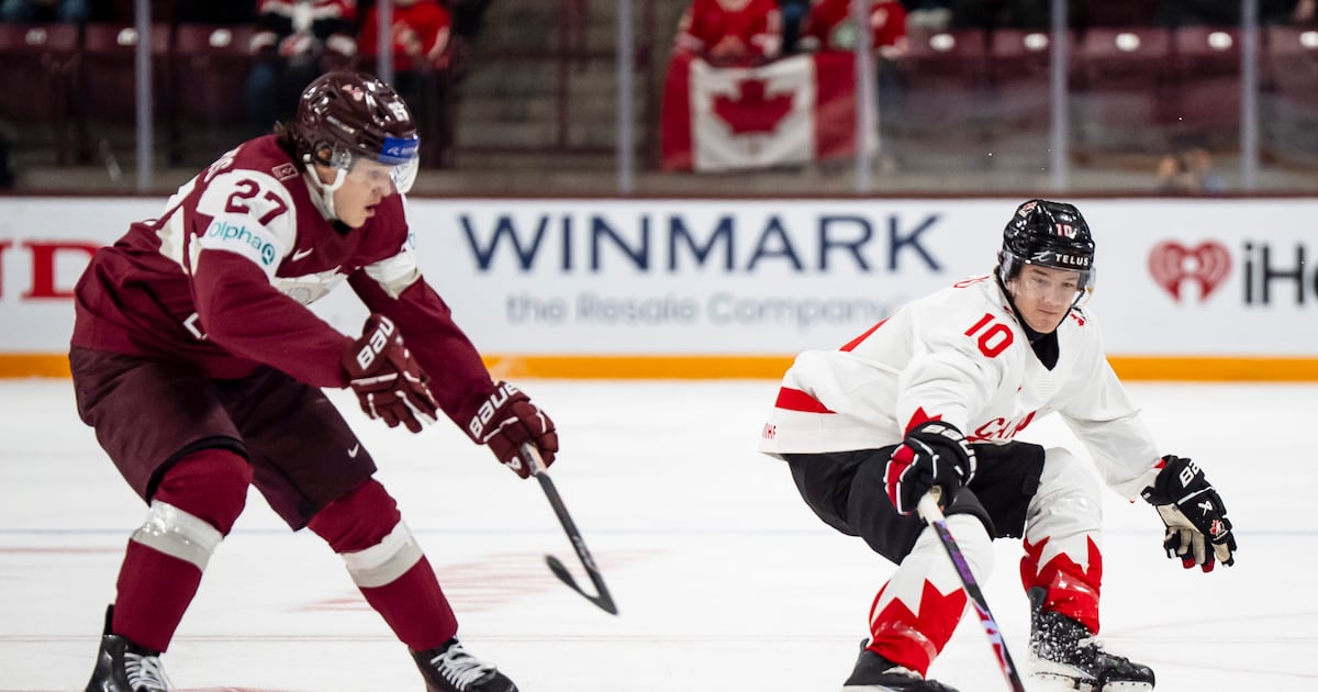 Canada holds one-goal lead over Latvia heading to third period