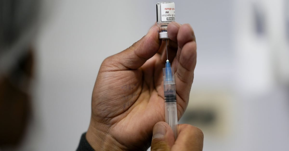 U.S. FDA intends to put its most serious warning on COVID vaccines, CNN sources say - CTV News