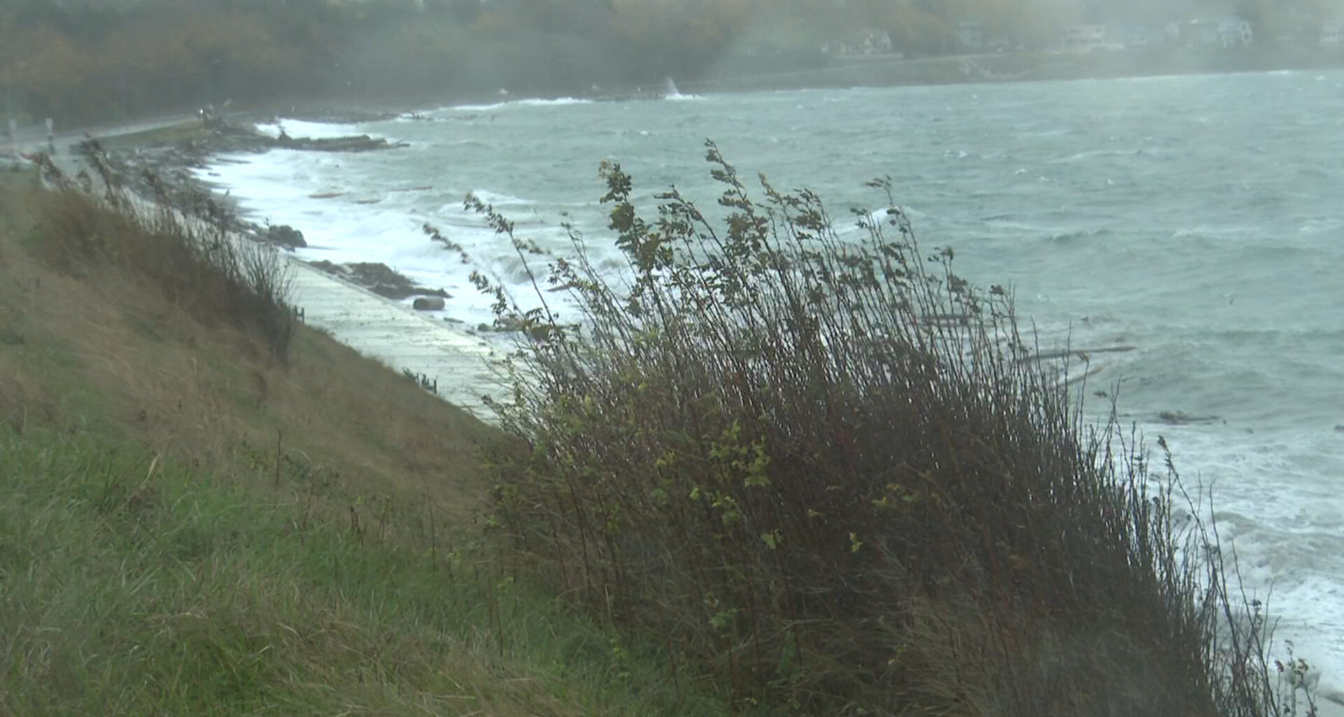 More rainfall, wind warnings issued Tuesday for Vancouver Island; gusts of up to 100 km/h expected