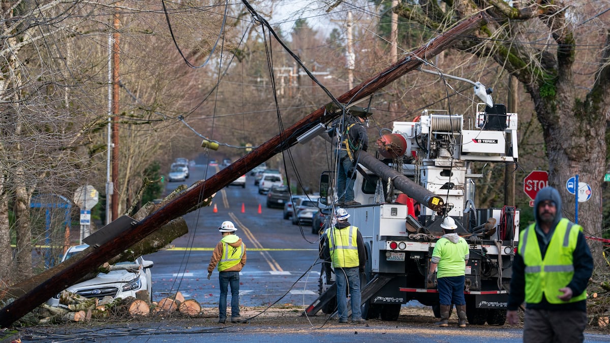 Oregon, SW Washington brace for a possible windstorm on Christmas Eve