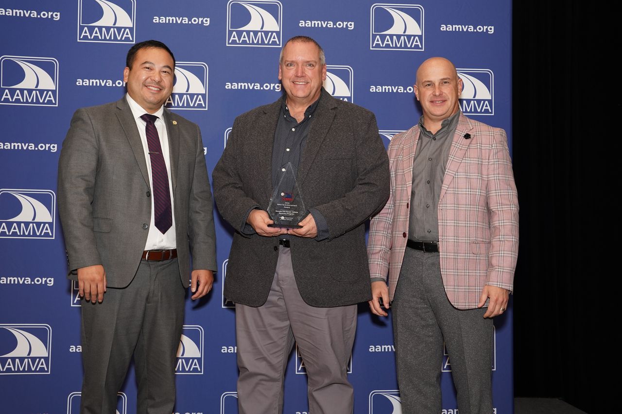 Ray Shimmin wins customer service award for helping DVS partners better serve Minnesotans