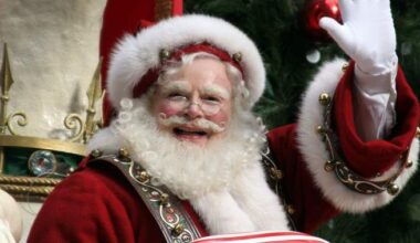 NAV Canada clears Santa Claus and his reindeer for takeoff - National