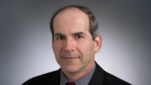 The end of the "garage era" - breakthroughs in AI need the academia