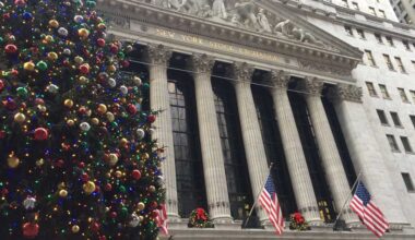 Stock Market Today: Dow, S&P 500 Score Records Amid Santa Claus Rally Hopes (Live Coverage)