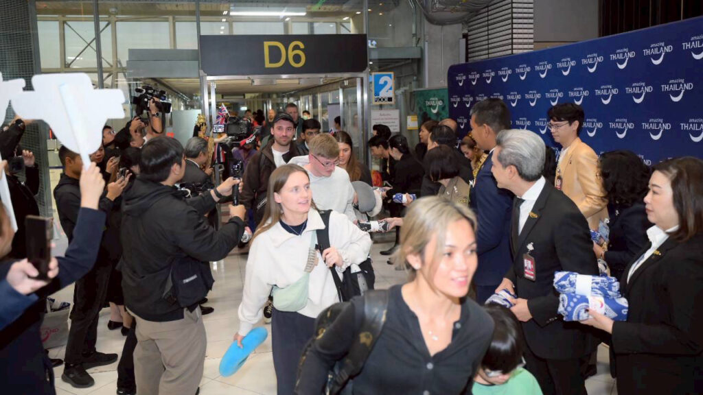UK travellers arrive at Suvarnabhumi Airport as Thailand celebrates surpassing one million UK visitors and record long-haul arrivals.