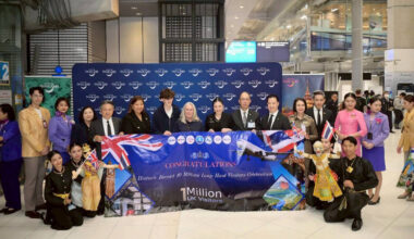 TAT officials and airline partners welcome the one millionth UK visitor to Thailand at Suvarnabhumi Airport, marking a historic long-haul tourism milestone.