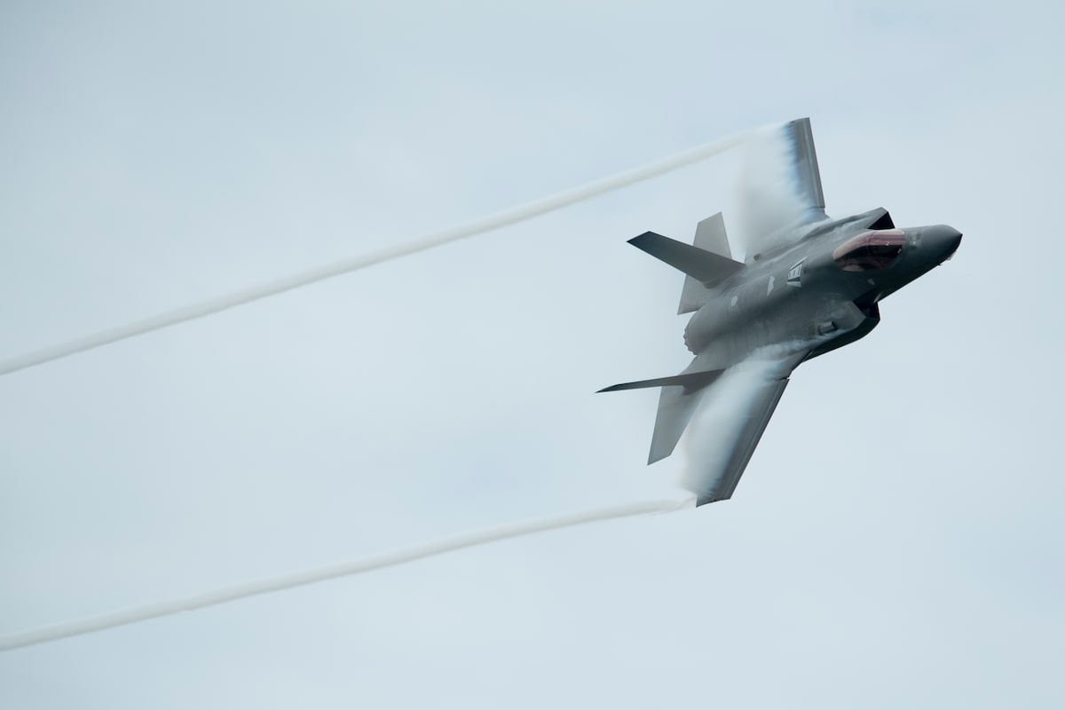 U.S. approves potential $3.8-billion sale of air strike weaponry to Canada