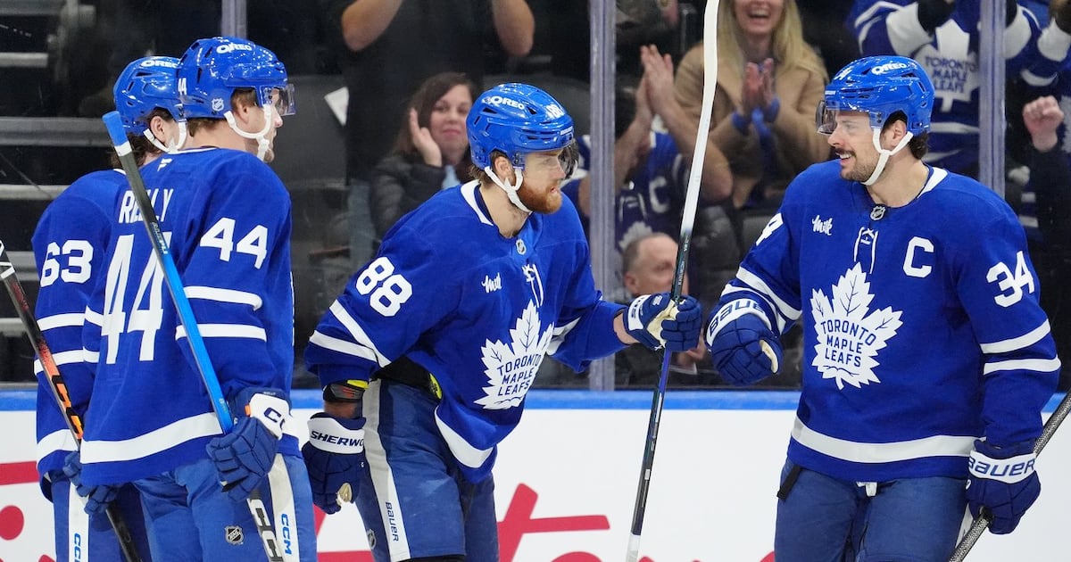 Toronto Maple Leafs William Nylander exits vs. Ottawa Senators with lower-body injury