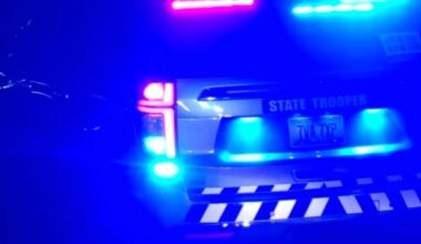 1 killed, 2 hurt in rollover crash on US 60 in Mesa