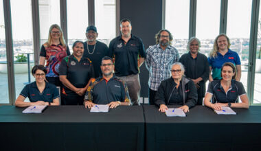 Yinhawangka Aboriginal Corporation and Rio Tinto representatives sign Interim Modernised Agreement
