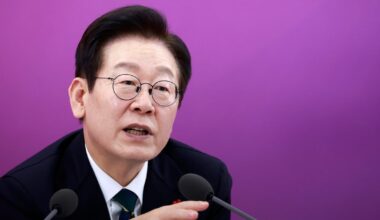 President Lee Jae-myung Condemns Leaders Enjoying Authority Without Responsibility - 조선일보