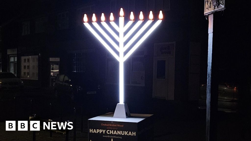 'Light your menorah and be proudly Jewish,' says Herts rabbi