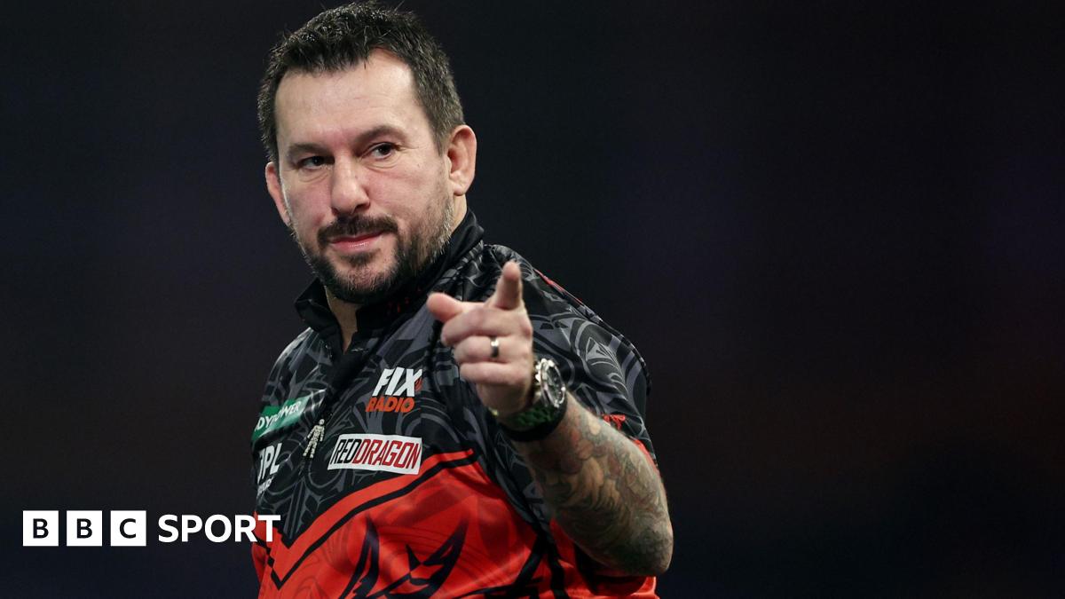 World Darts Championship 2026 LIVE: Jonny Clayton vs Andreas Harrysson - scores, results & updates