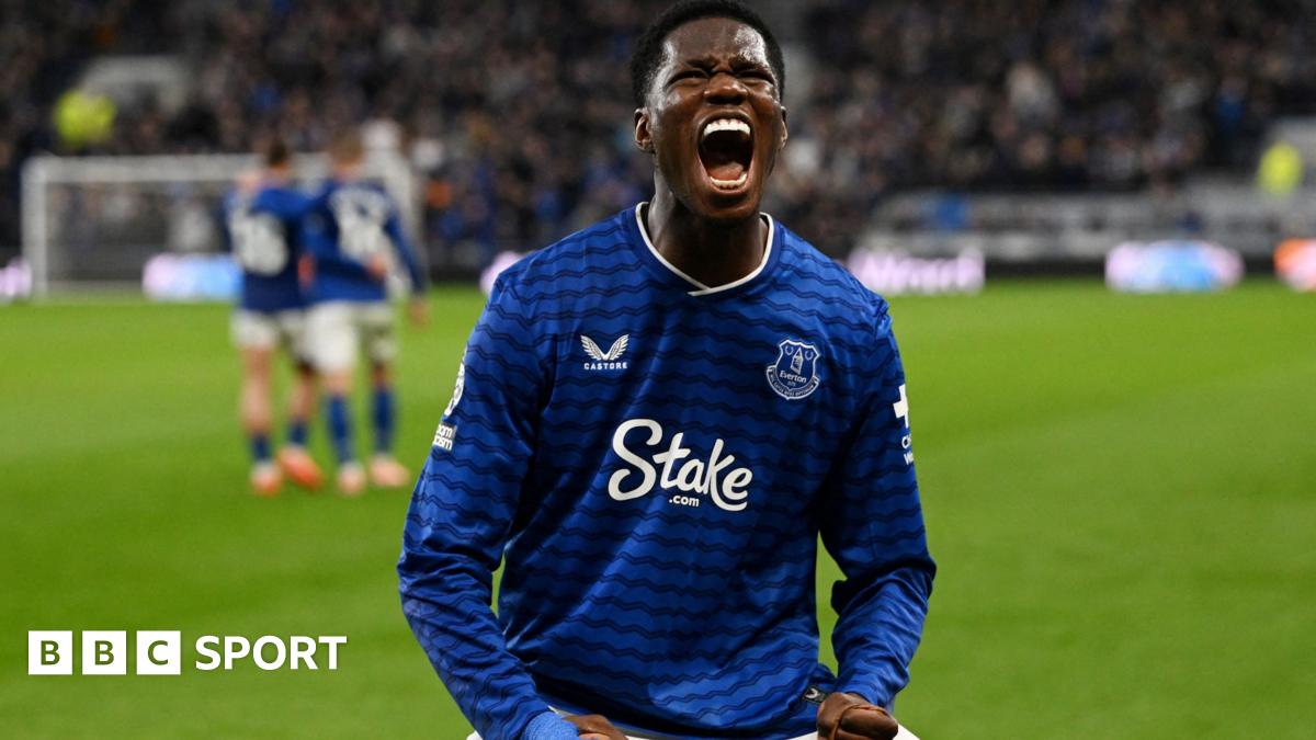 A graphic of Premier League players from every team in the division in 2025-26 season, with the Premier League trophy in front of them.