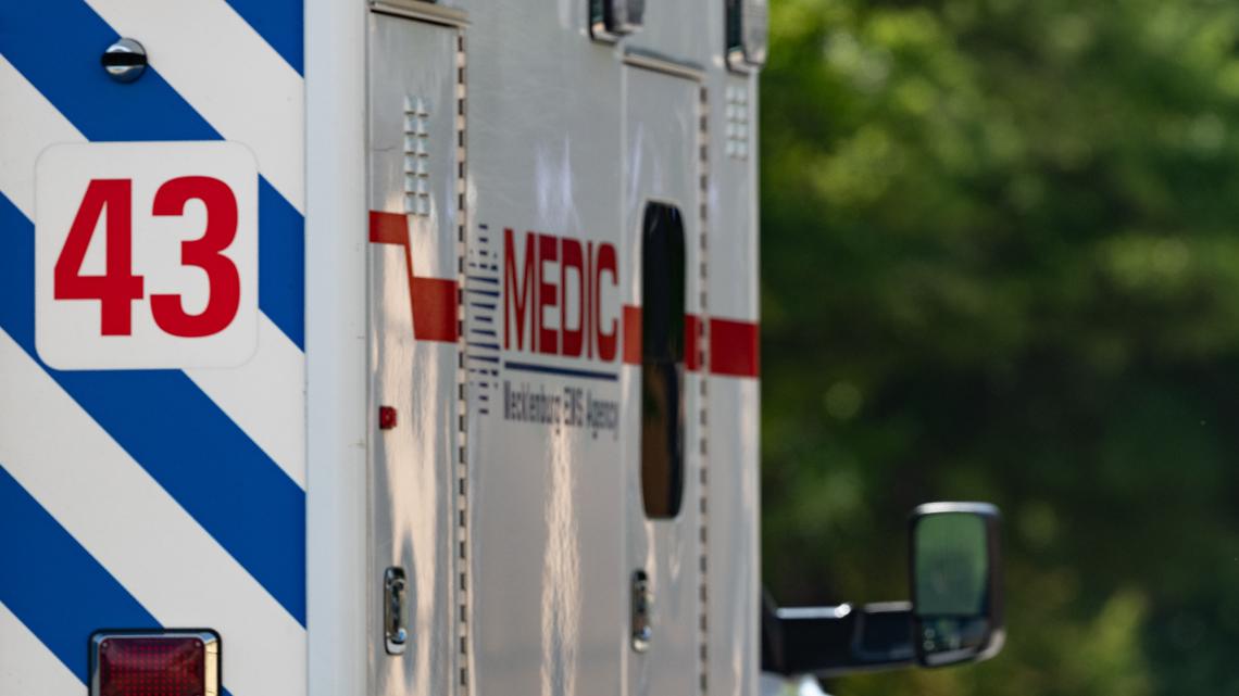 Crash in south Charlotte kills 2 people, sends 2 others to hospitals