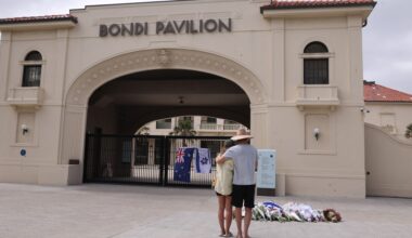 Australian officials questioned on guns, anti-Semitism over Bondi shooting | Gun Violence News