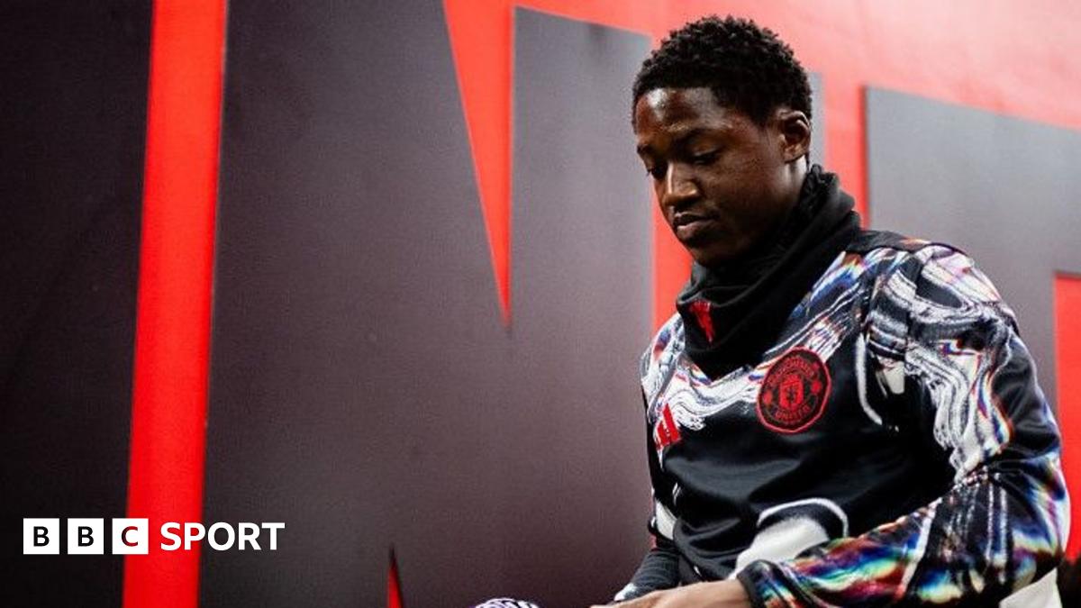 Kobbie Mainoo last started a Premier League game for Manchester United against West Ham on 11 May