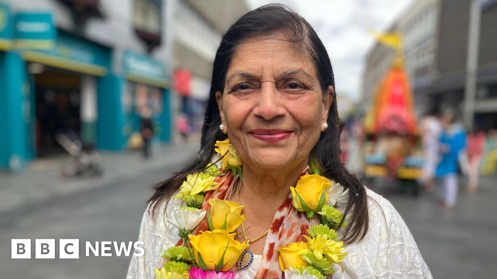 Tributes as Leicester's Manjula Sood - UK's first female Asian lord mayor