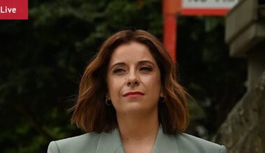 More parliamentarians embroiled in expenses scandal; Teens face day two of social media ban