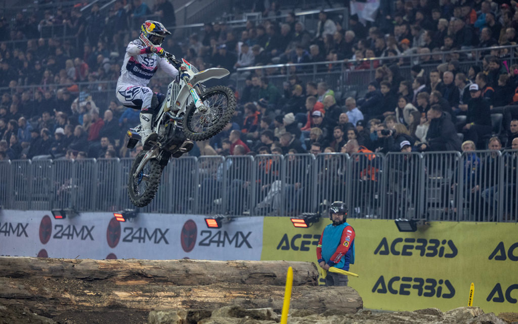 Bolt with a perfect start and Garcia’s strong performance – SuperEnduro