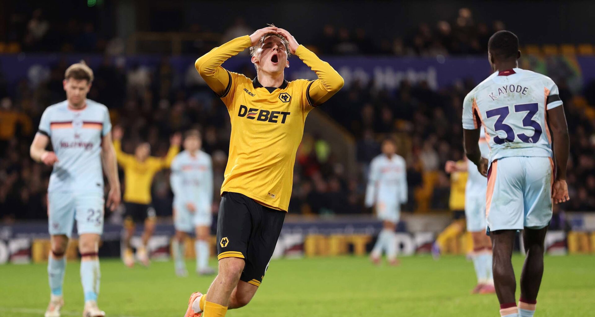 Report | Wolves 0-2 Brentford | Men's First-Team | News