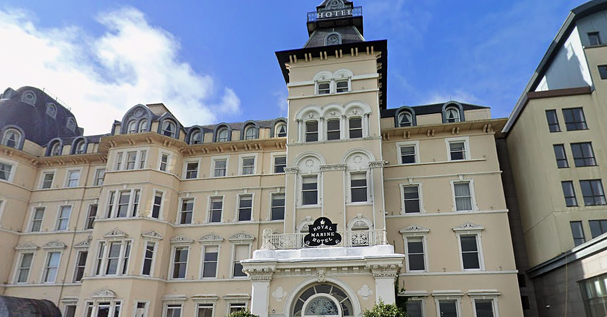 Burglar posing as hotel guest stole alcohol and charged breakfast to a room