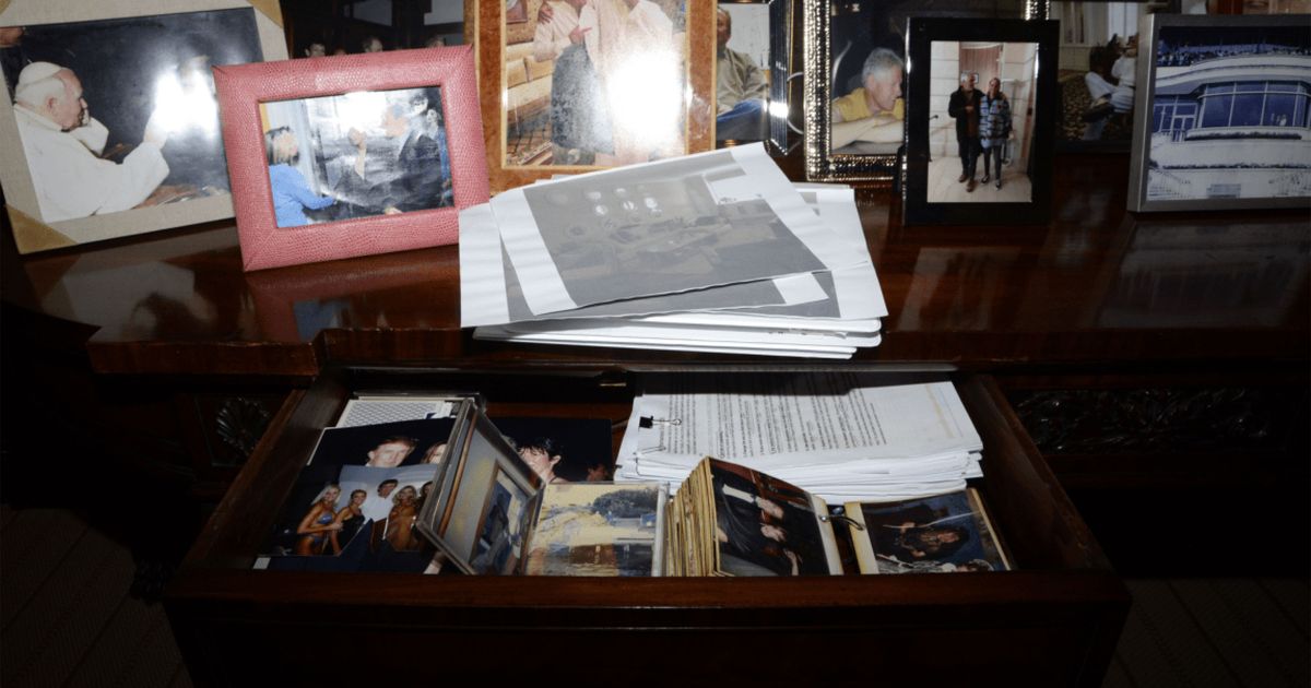 This Trump-Epstein Photo Wasn’t Fishy — Until DOJ Deleted It