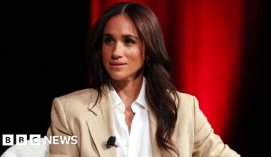 Meghan, Duchess of Sussex makes contact with father Thomas Markle in hospital