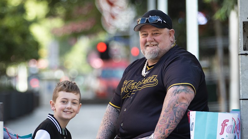 Father-son duo's tradition brings joy to homeless