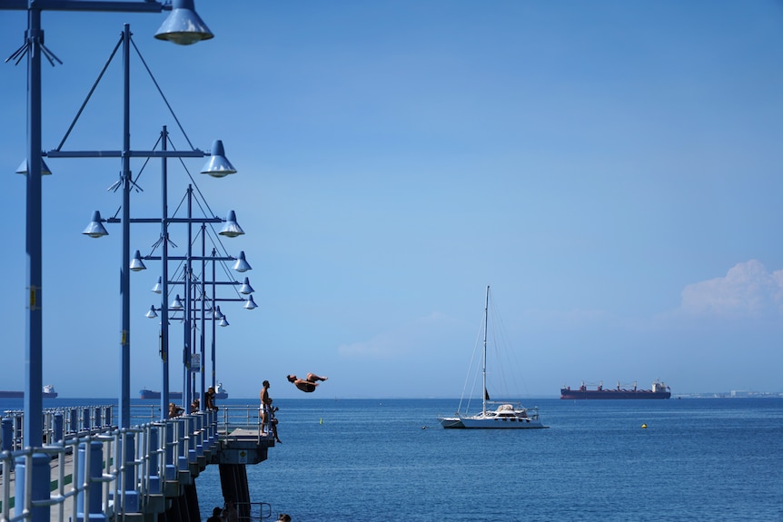 Images depicting beachsdie summer holidays in Rockingham