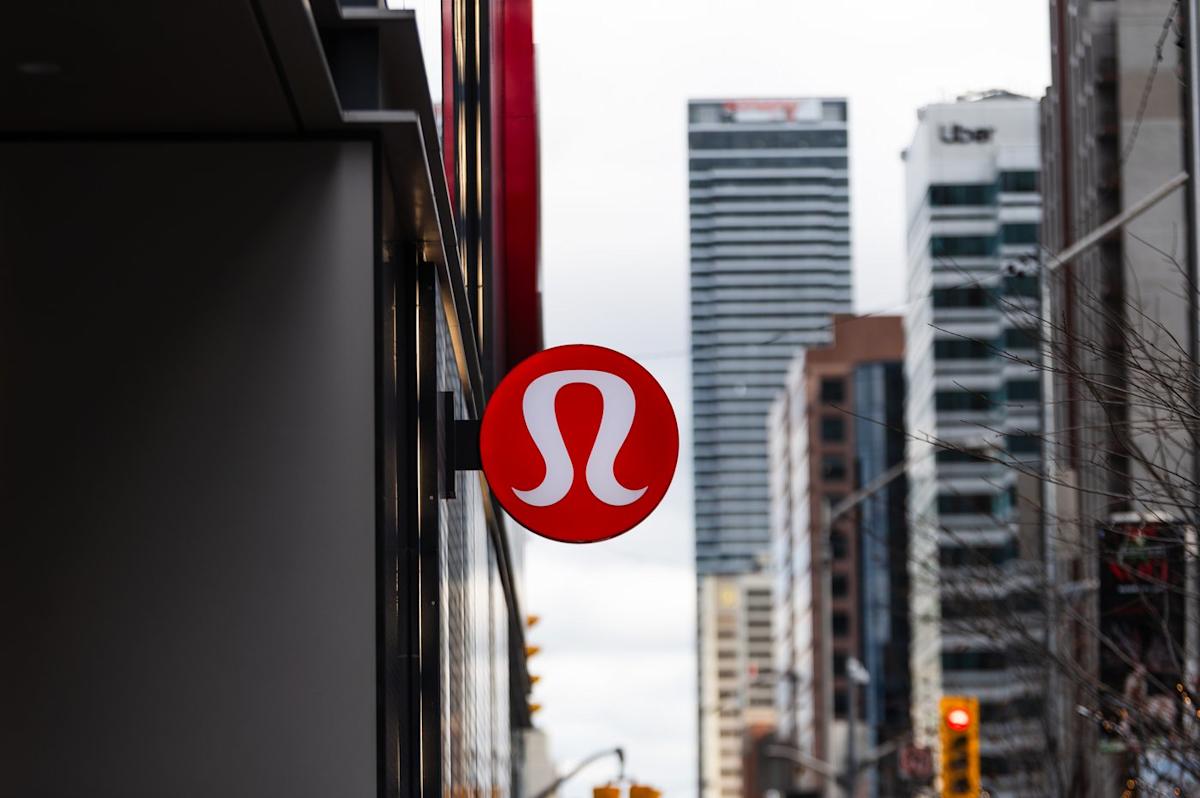 Chip Wilson pushing for leadership change on Lululemon board