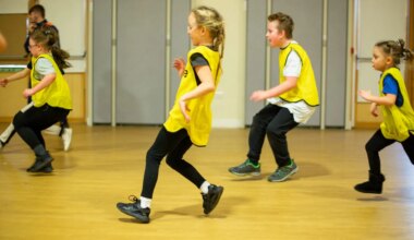 children playing dodgeball