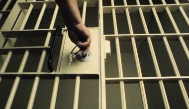 Double killer Derek Wade wins High Court challenge over Portuguese conviction