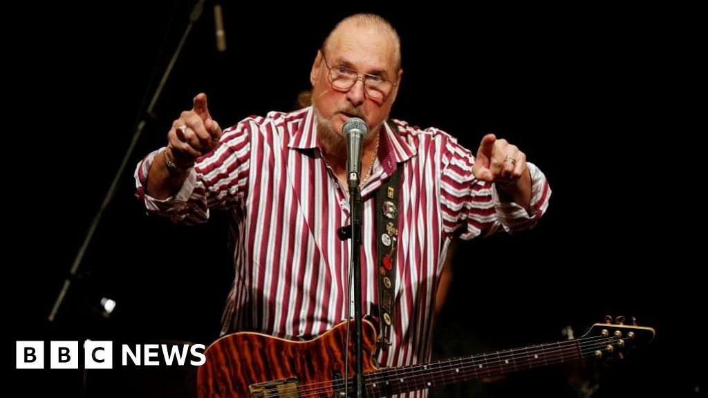 Steve Cropper, guitarist of Booker T and the MGs, dies aged 84