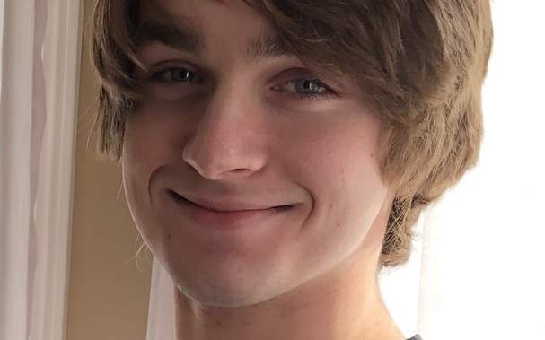 Family of Ontario man who went missing in Quebec ski town renews call for help