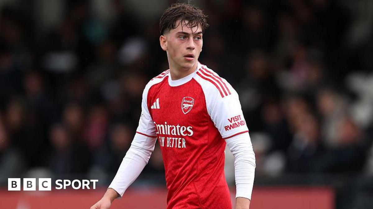 Harrison Dudziak in action for Arsenal's under-21 side