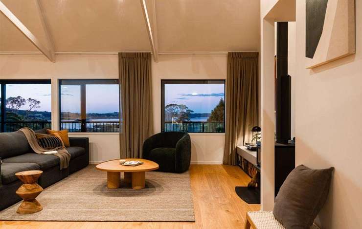 A renovated house on Kerikeri Inlet Road, in Kerikeri, Far North, sold to retirees from the South Island. The property was built in the 1970s by Auckland mayor Wayne Brown. Photo / Supplied