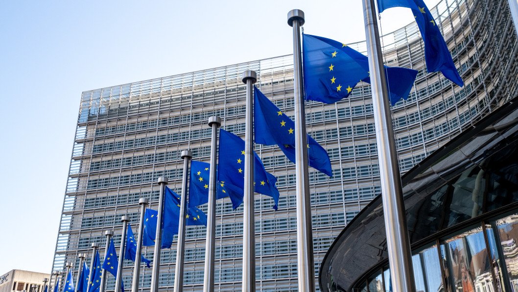 EU Proposes $227 Billion Reparations Loan to Ukraine Backed by Frozen Russian Assets