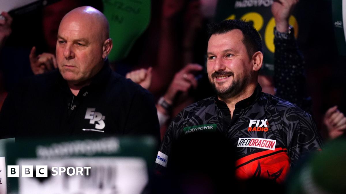 PDC World Darts Championship 2026 LIVE: Luke Littler, Stephen Bunting, Jonny Clayton playing - scores, results & updates from third round