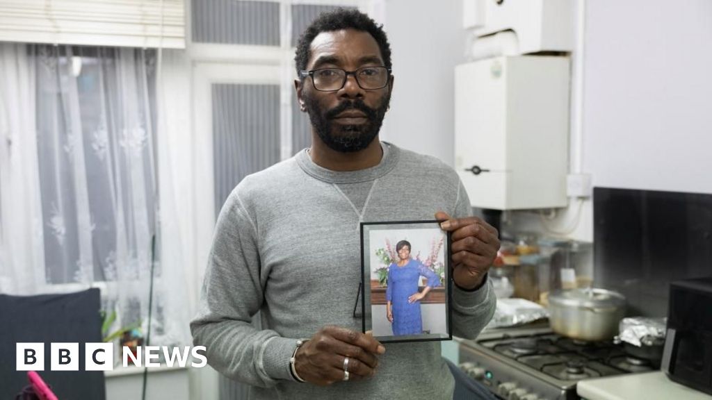 Hackney siblings face eviction after mother's cancer death