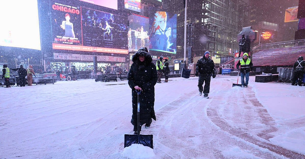 Flights from Ireland to US east coast could face delays due to heavy snow