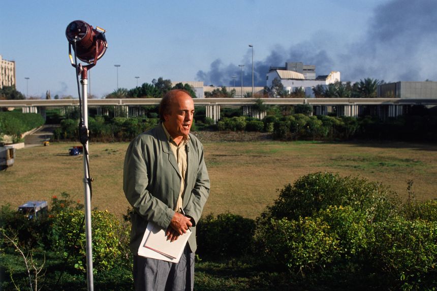 Baghdad, Iraq: Veteran American journalist Peter Arnett during a live feed for CNN from hotel Al Rashhed during the Gulf War on February 21, 1991.
