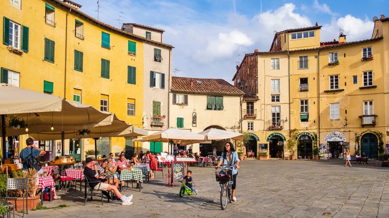 Why do Americans love European squares but have so few at home?