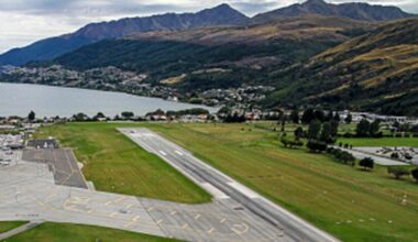 Fire guts Frankton golf building