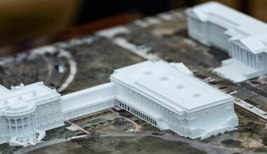 Trump hires new architect for ballroom